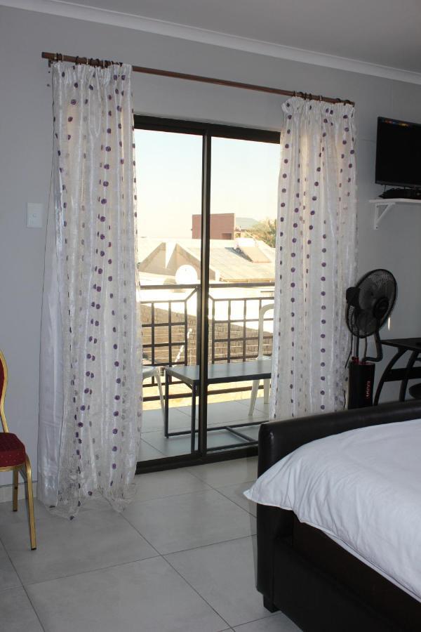 ويندهوك Coco Palm Bed & Breakfast المظهر الخارجي الصورة