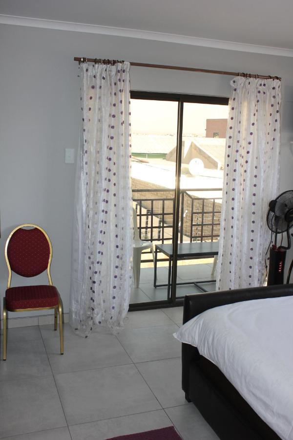 ويندهوك Coco Palm Bed & Breakfast المظهر الخارجي الصورة