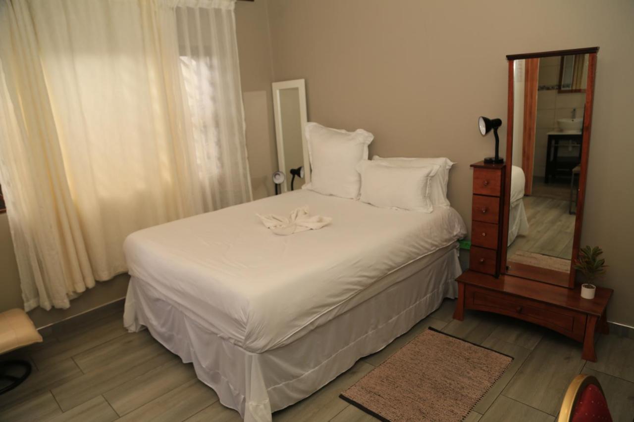 ويندهوك Coco Palm Bed & Breakfast المظهر الخارجي الصورة