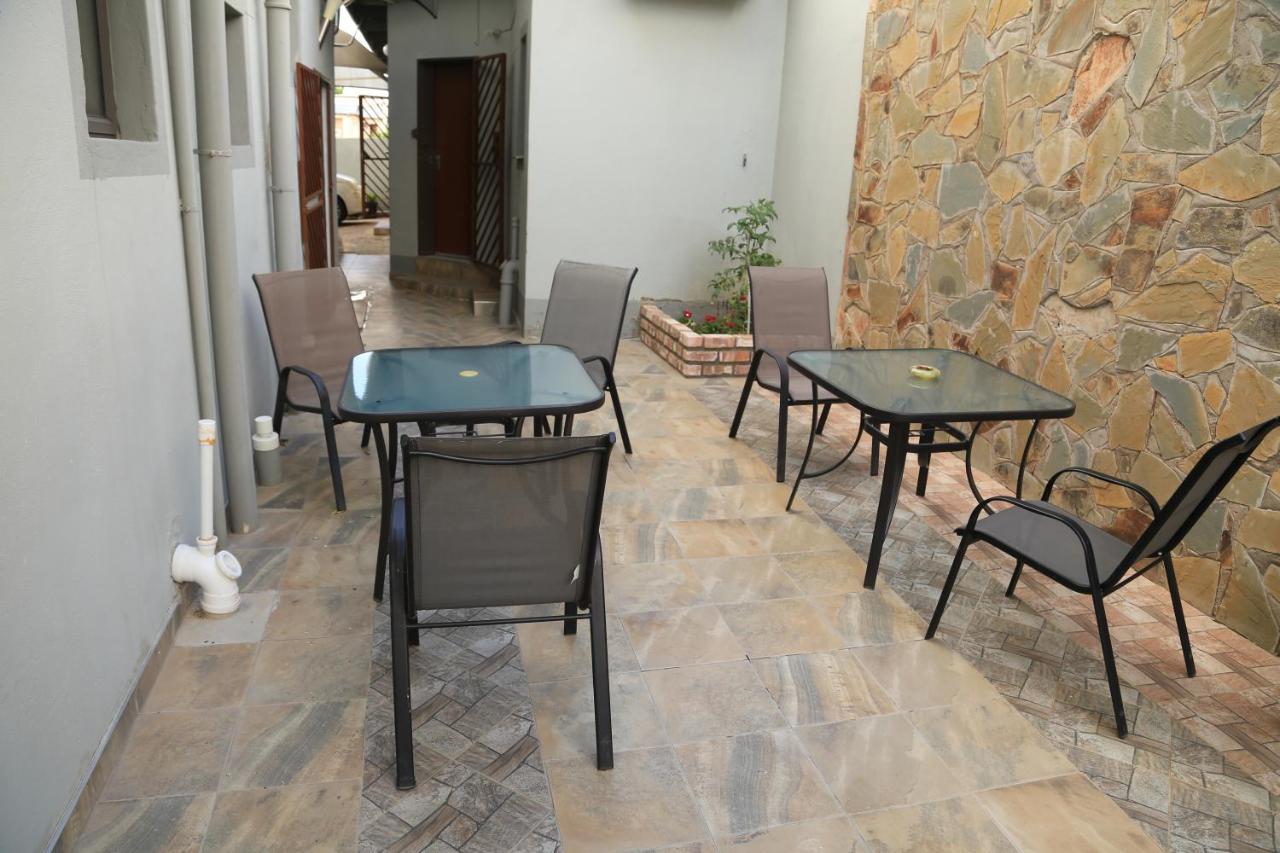 ويندهوك Coco Palm Bed & Breakfast المظهر الخارجي الصورة