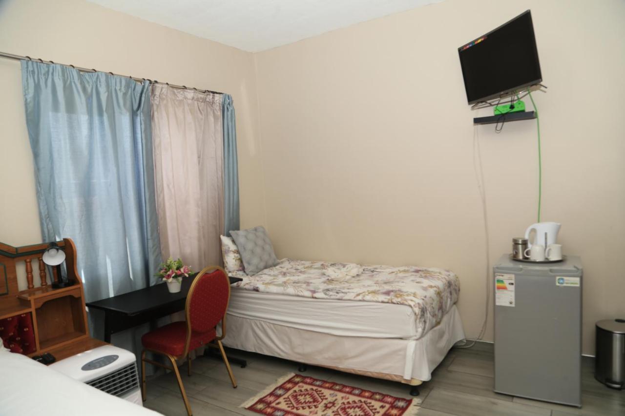 ويندهوك Coco Palm Bed & Breakfast المظهر الخارجي الصورة