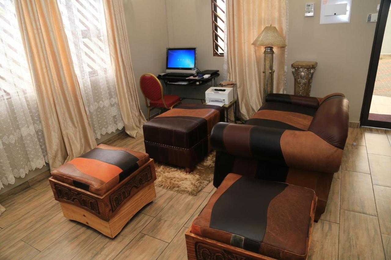 ويندهوك Coco Palm Bed & Breakfast المظهر الخارجي الصورة